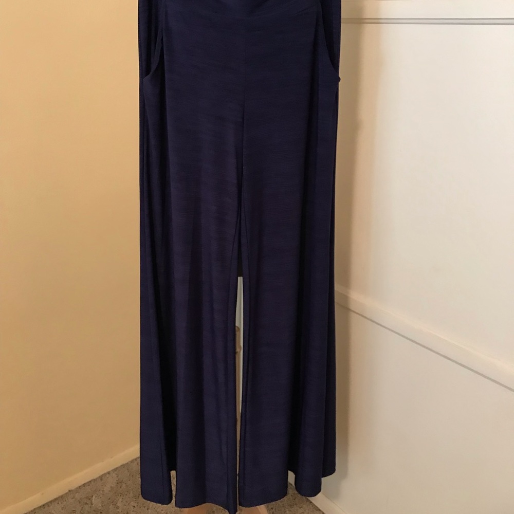 New VeronicaM pants in size Large